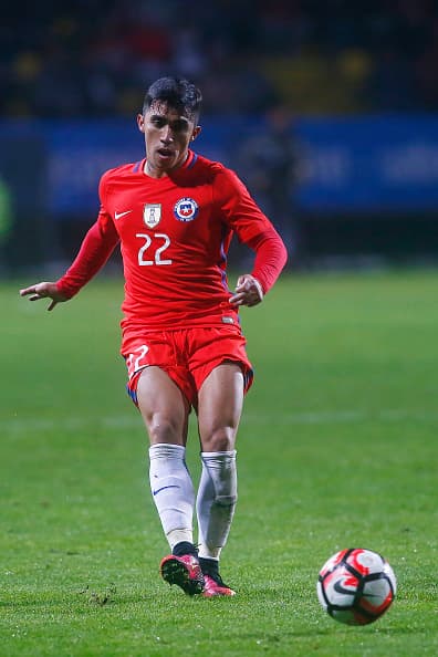 Edson Puch. Posición: Delantero. Edad 30 años. Equipo: LDU de Quito. Veces seleccionado: 6 participaciones. Descripción: Puede jugar en el centro o como extremo. Es veloz, centra bien y remata mejor.