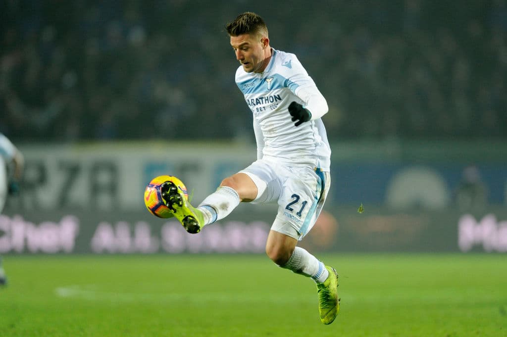 El Inter de Milán va por Sergej Milinkovic Savic. Lo quieren a toda costa y si no llega en enero intentarán de nuevo el próximo veranosegún Calciomercato. También se le ha relacionado con el Milan.