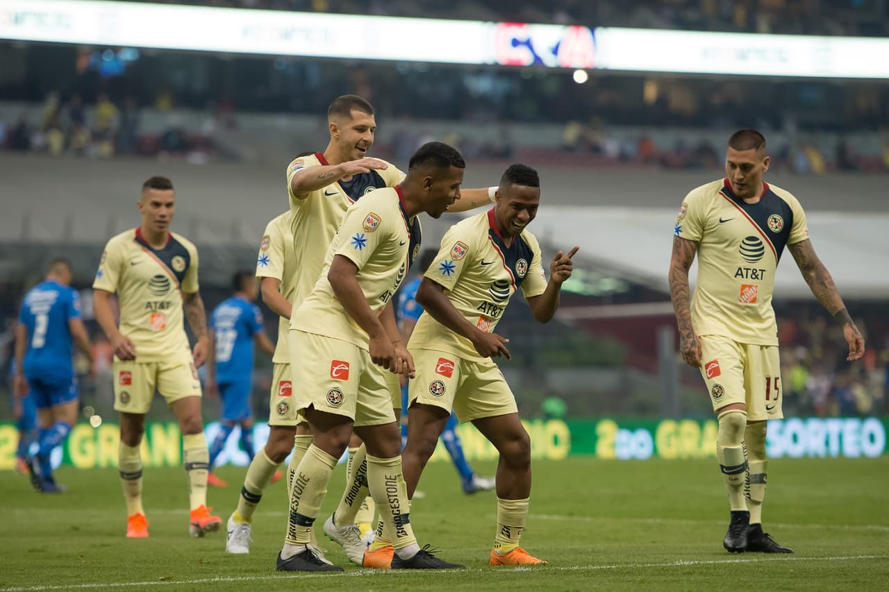 Con tres goles sin respuesta de ninguna especie América superó 3-1 a Cruz Azul en el juego de Ida de los Cuartos de Final de la Liga MX en la Fase Final del Clausura 2019 en el Estadio Azteca.