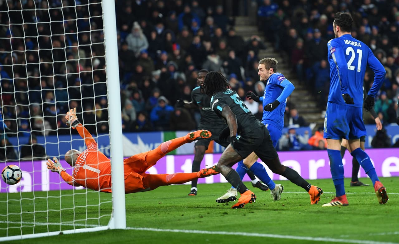 Al minuto 76 y tras varias oportunidades, Jamie Vardy marcó el empate para para los 'Foxes' tras un rebote de Willy Caballero, que había atajado muy bien un remate de Iborra.
