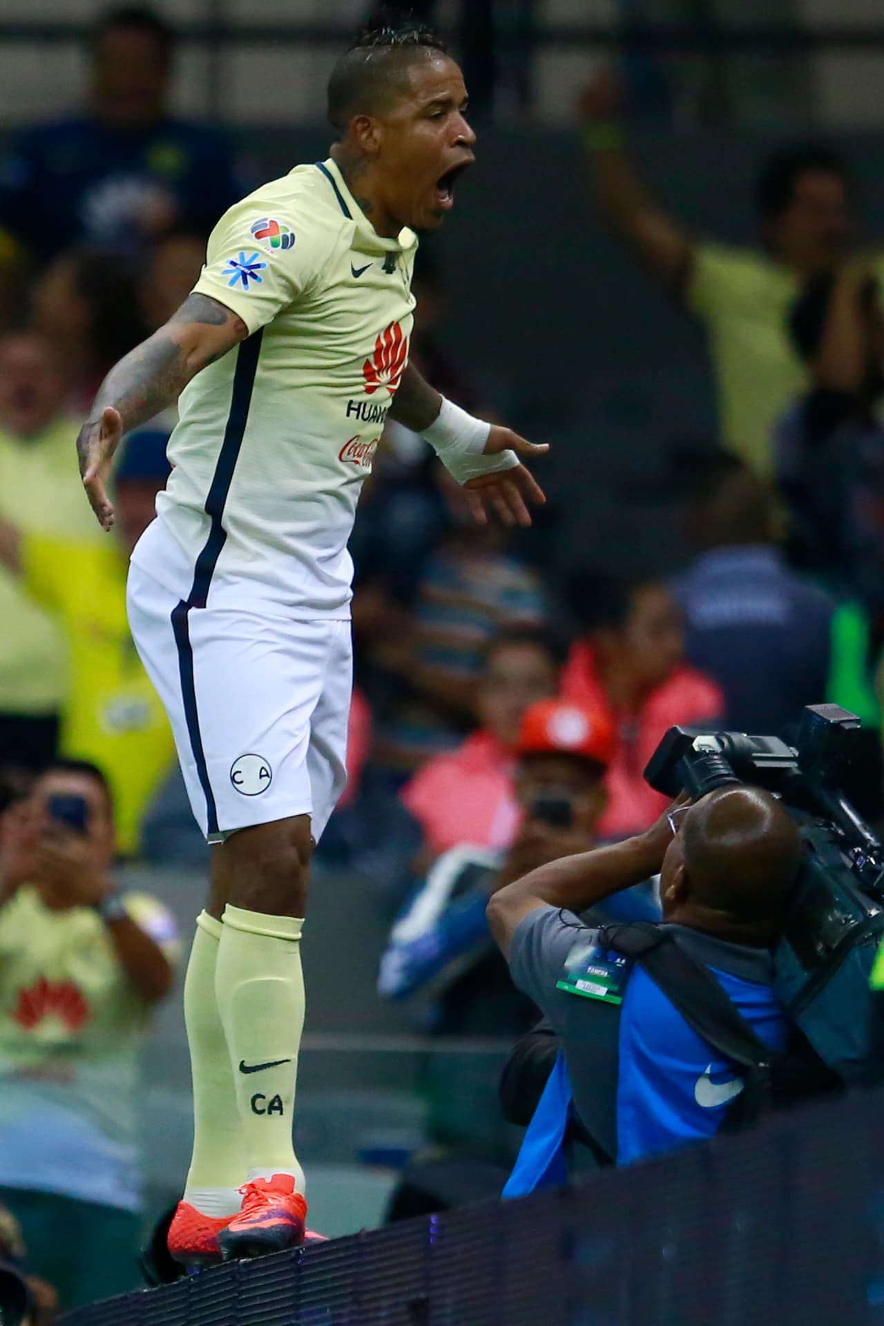 Arroyo siempre aparece para anotar en los partidos importantes y demostrar que puede ser un jugador determinante con sus tantos en momentos claves.