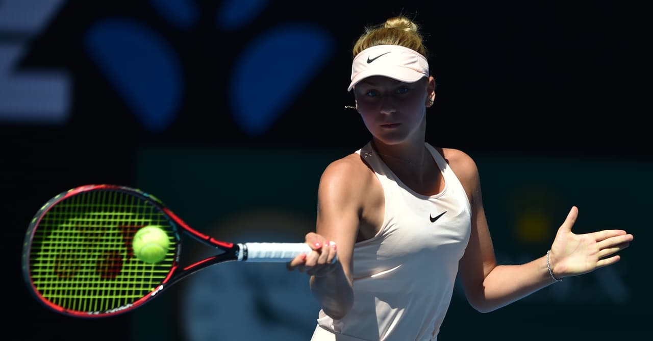 De igual forma, Kostyuk sorprende por la tranquilidad con la que asume cada punto, la misma que la hacer parecer una veterana a pesar de su corta edad.