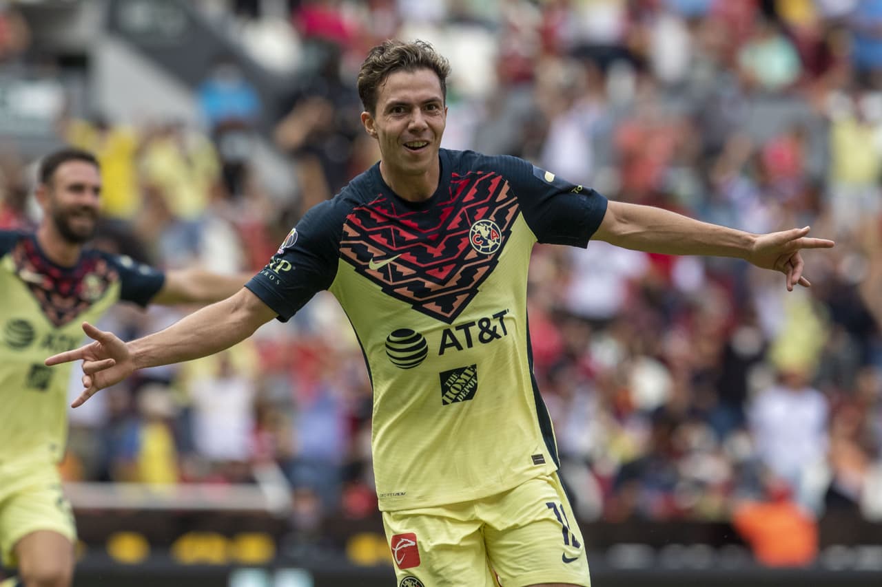 Con gol de Sebastián Córdova las Águilas del América se impusieron al Atlas que no supo aprovechar tener un hombre más en el segundo tiempo.