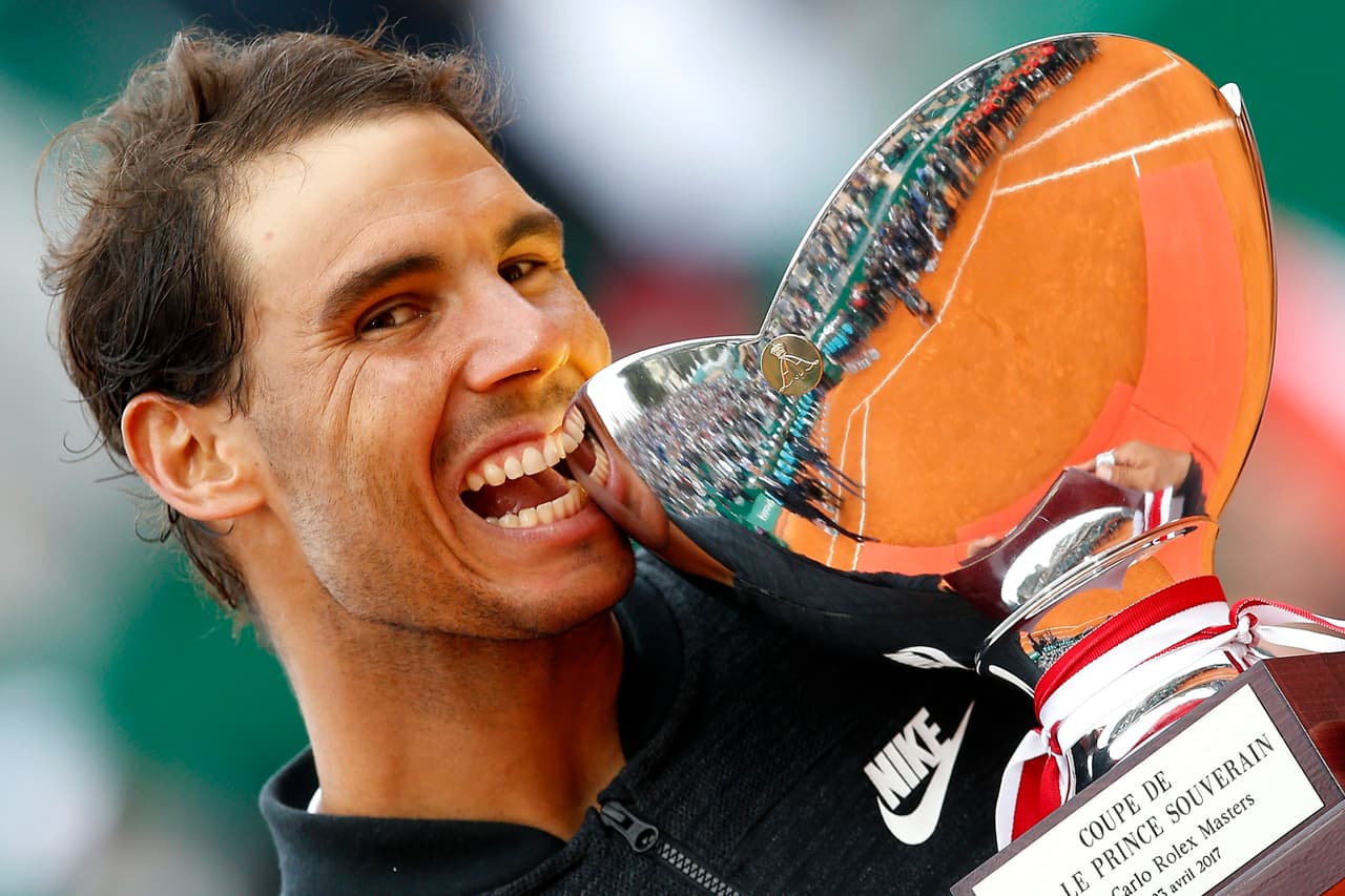 Rafael Nadal guardó para el final su mejor tenis y se impuso a Albert Ramos, por 6-1 y 6-3 en 76 minutos, en el duelo español de la final del torneo de Montecarlo, para ganar este Masters 1.000 por décima vez.