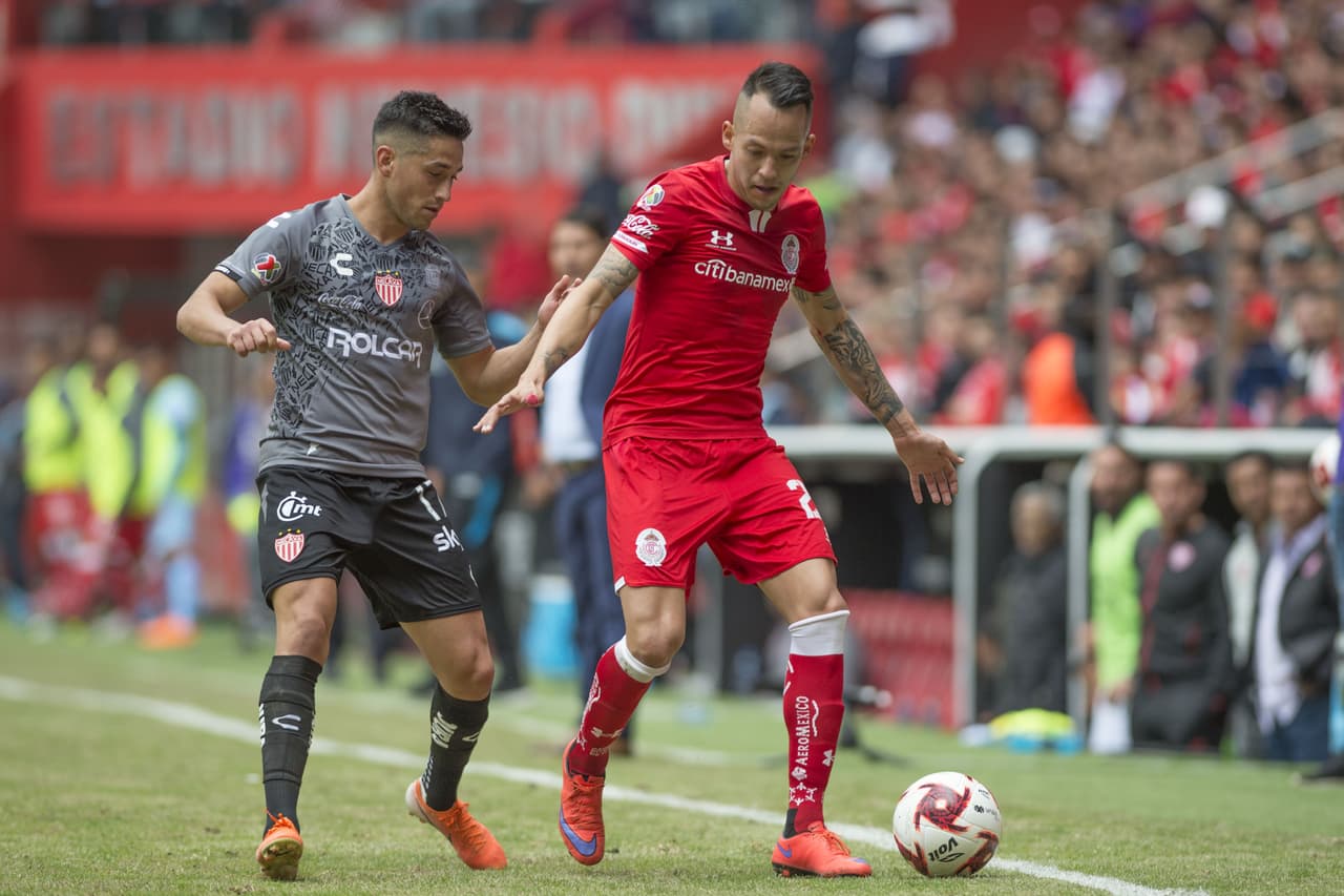 En un partido de volteretas, el Necaxa derrota a domicilio al Toluca 2-3 en un juego entretenido con gol de penal de Mauro Quiroga en el tiempo agregado.