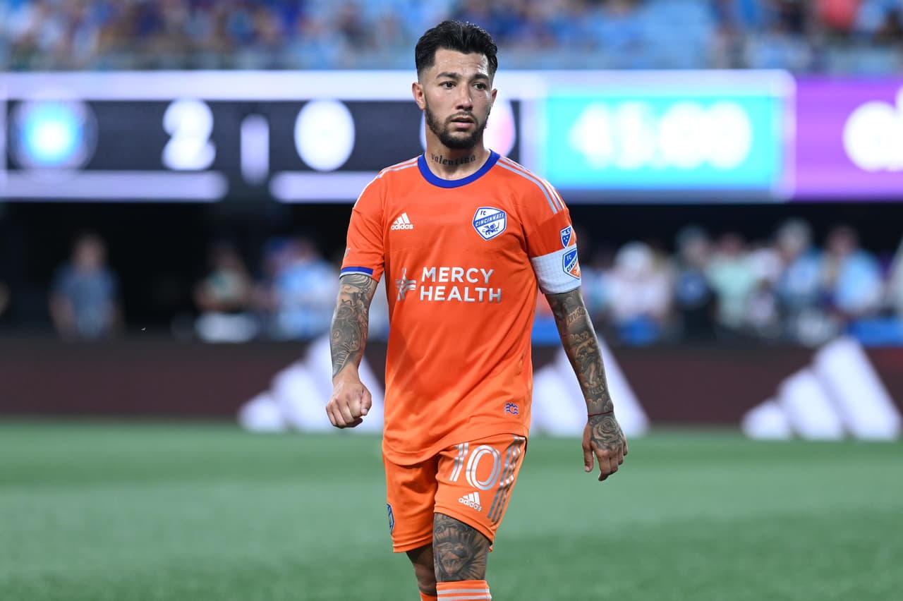 Mediocampista - LUCIANO ACOSTA (FC Cincinnati)