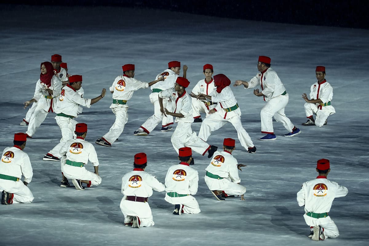 Los bailarines indonesios le dieron su toque a la ceremonia de clausura.