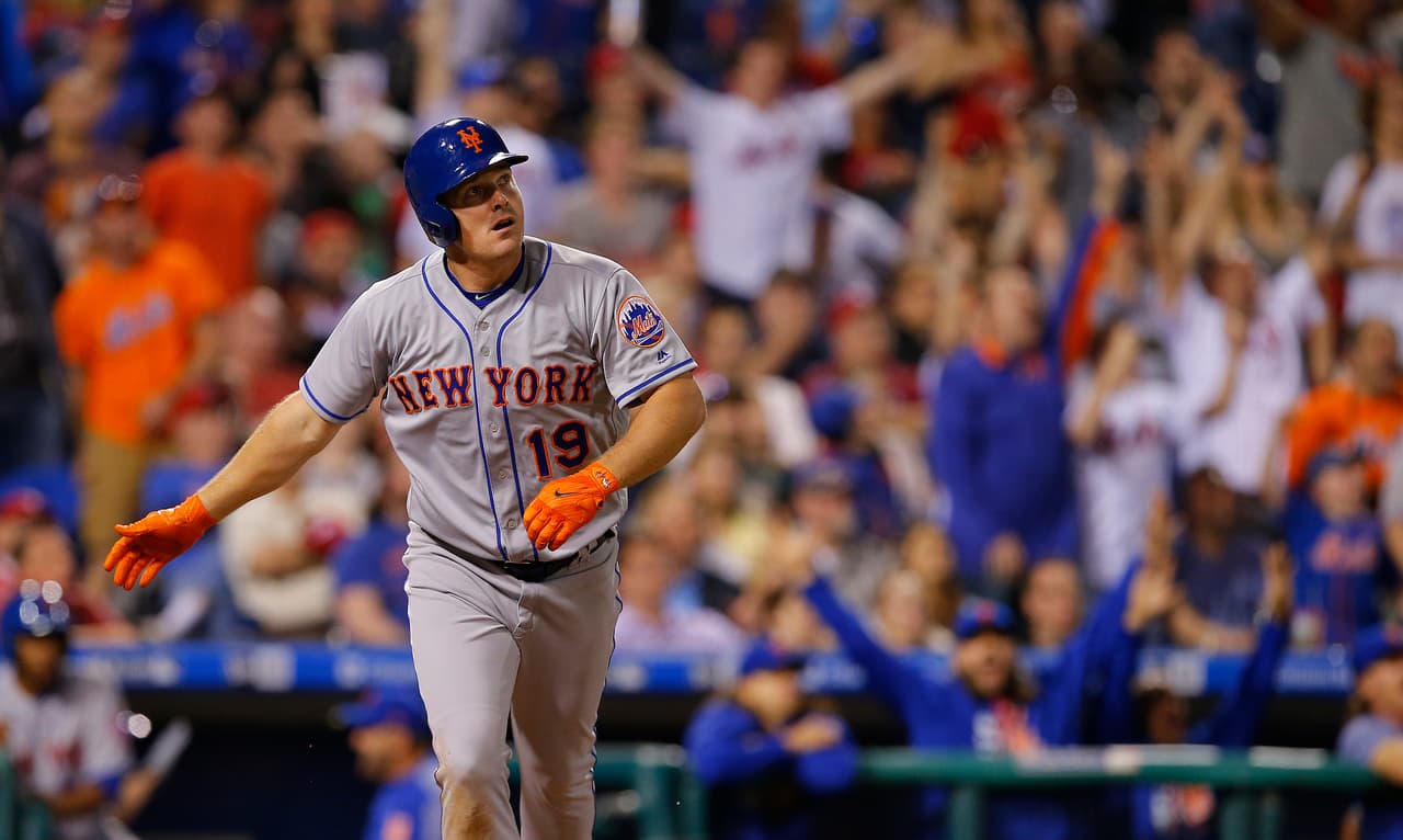 NYM 4 – 3 PHI: Jay Bruce tuvo un extraordinario partido al conectar 2 cuadrangulares, anotar 3 y producir 3 carreras.