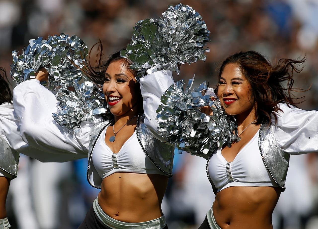 Son hermosas, tienen energía y sus bailes le dan alegría al ambiente en los estadios de la NFL: sin duda, las porristas tienen un papel muy especial para el espectáculo del fútbol americano.