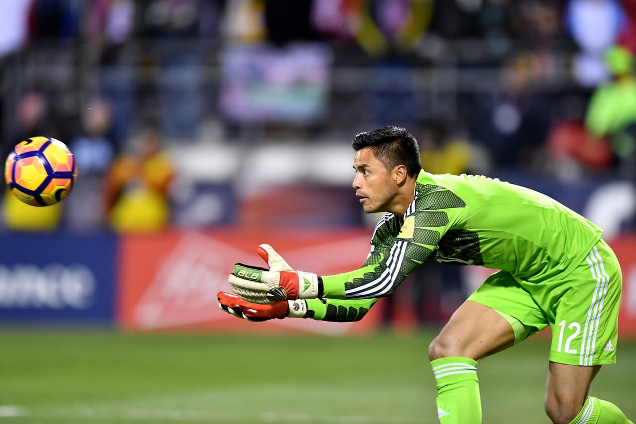 El arquero Alfredo Talavera no tuvo responsabilidad en el gol en contra y estuvo a la altura de la necesidad del partido al atajar un remate de Wood al minuto 29 del segundo tiempo con el partido 1-1. Estuvo dubiltativo en algunas jugadas por arriba. Calificación: 7