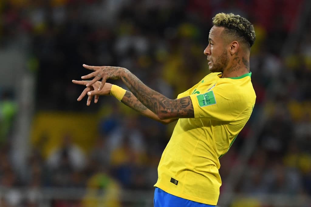 Brasil, con Neymar a la cabeza, se impuso 2-0 a Serbia, quedó de líder en el grupo E y espera meterle miedo a México en los octavos de final de Rusia 2018.