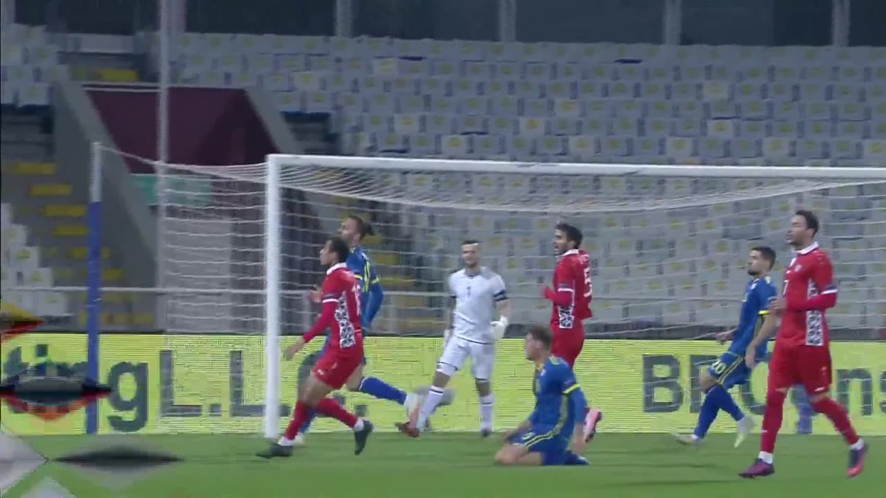 ¡TIRO ATAJADO! disparo por ["Ion"] ["Nicolaescu"].