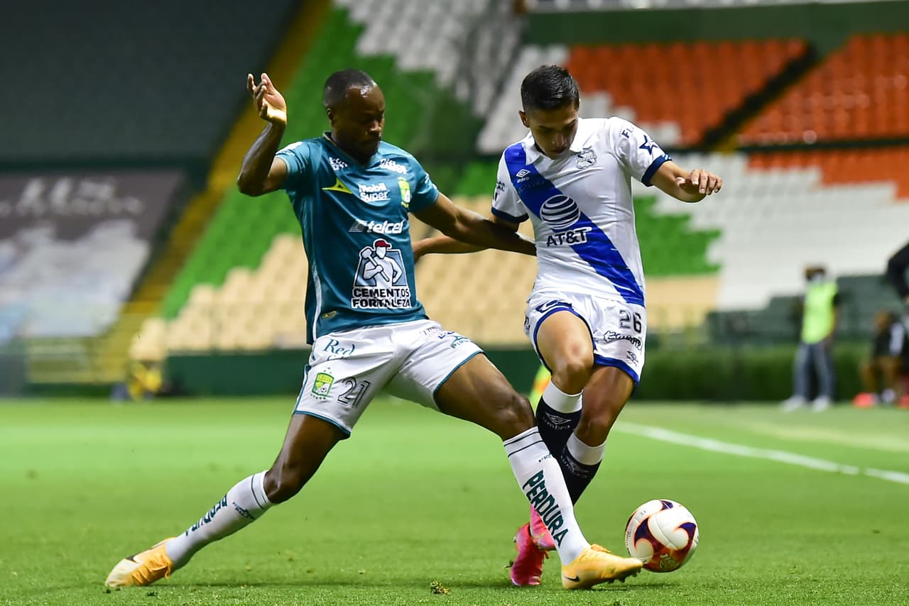Las anotaciones de Santiago Ormeño al 85' y Daniel Álvarez al 90+5', Puebla consigue una increíble remontada y vence al León 1-2. La franja lleva cuatro partidos sin ver la derrota, de los cuáles tres han sido victorias. León se queda en la posición número 15 del torneo con 7 puntos.
