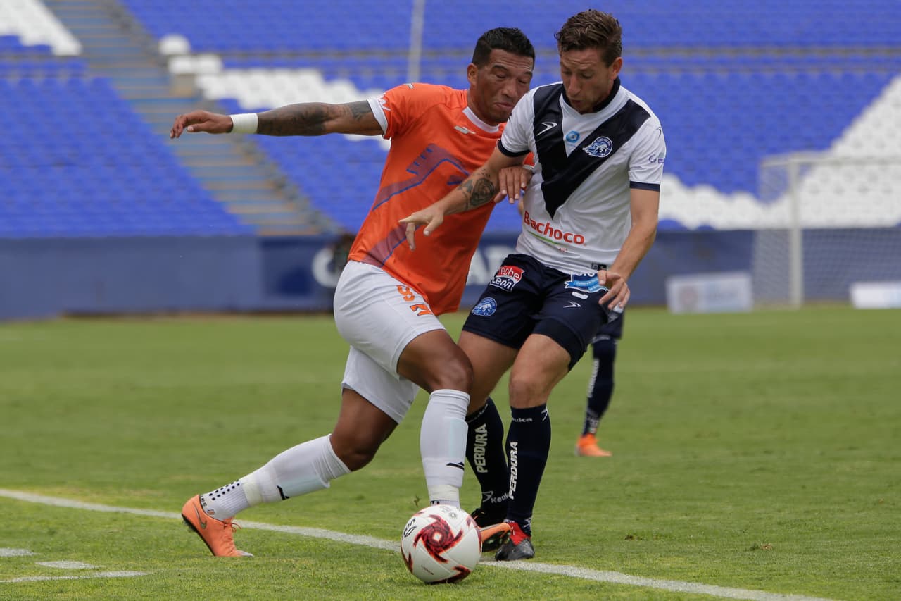 Ricardo Peña y Juan José Miguel son los encargados de darle los puntos a Celaya en casa frente a los Correcaminos.