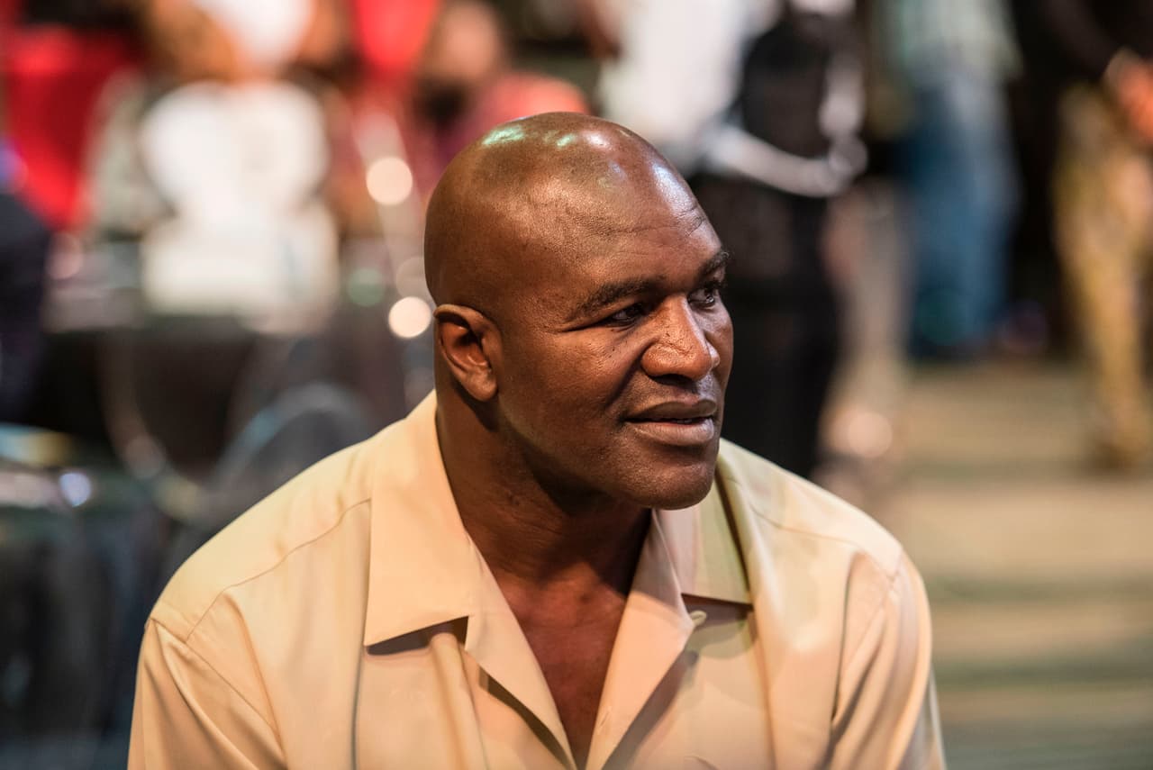 Evander Holyfield: "Mi mamá no me dejaba que me rindiera"