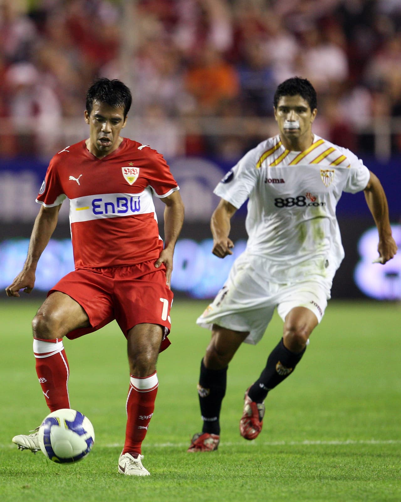 Aunque surgido del Atlas, en 2006 Pavel Pardo se fue del América para enrolarse con el Stuttgart de la Bundesliga. Se retiró del fútbol profesional en 2013.