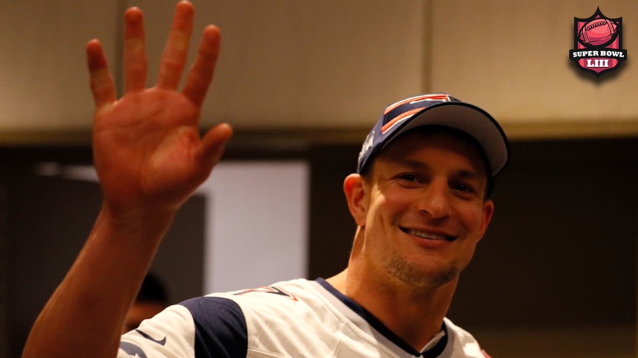 Gronkowski ‘bromea’ respecto a si está considerando el retiro: “Sí, no, tal vez”