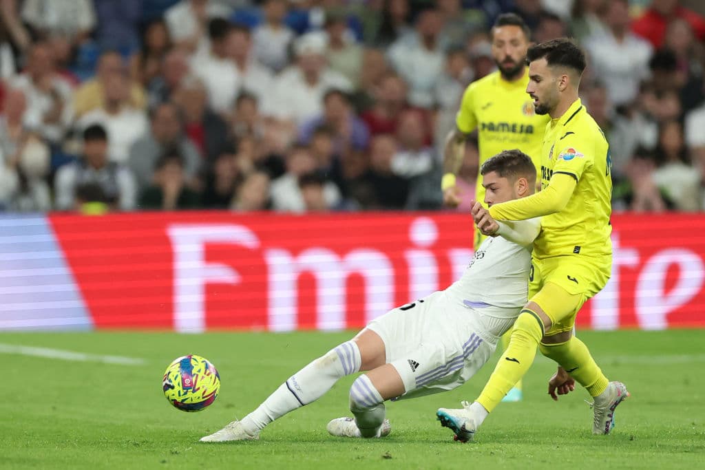 Fede Valverde golpea a Álex Baena tras derrota del Real Madrid ante Villarreal
