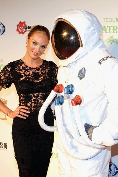 Modelos, personalidades, estrellas y jugadores en la celebración más sexy, la fiesta Maxim en la semana previa al Super Bowl.