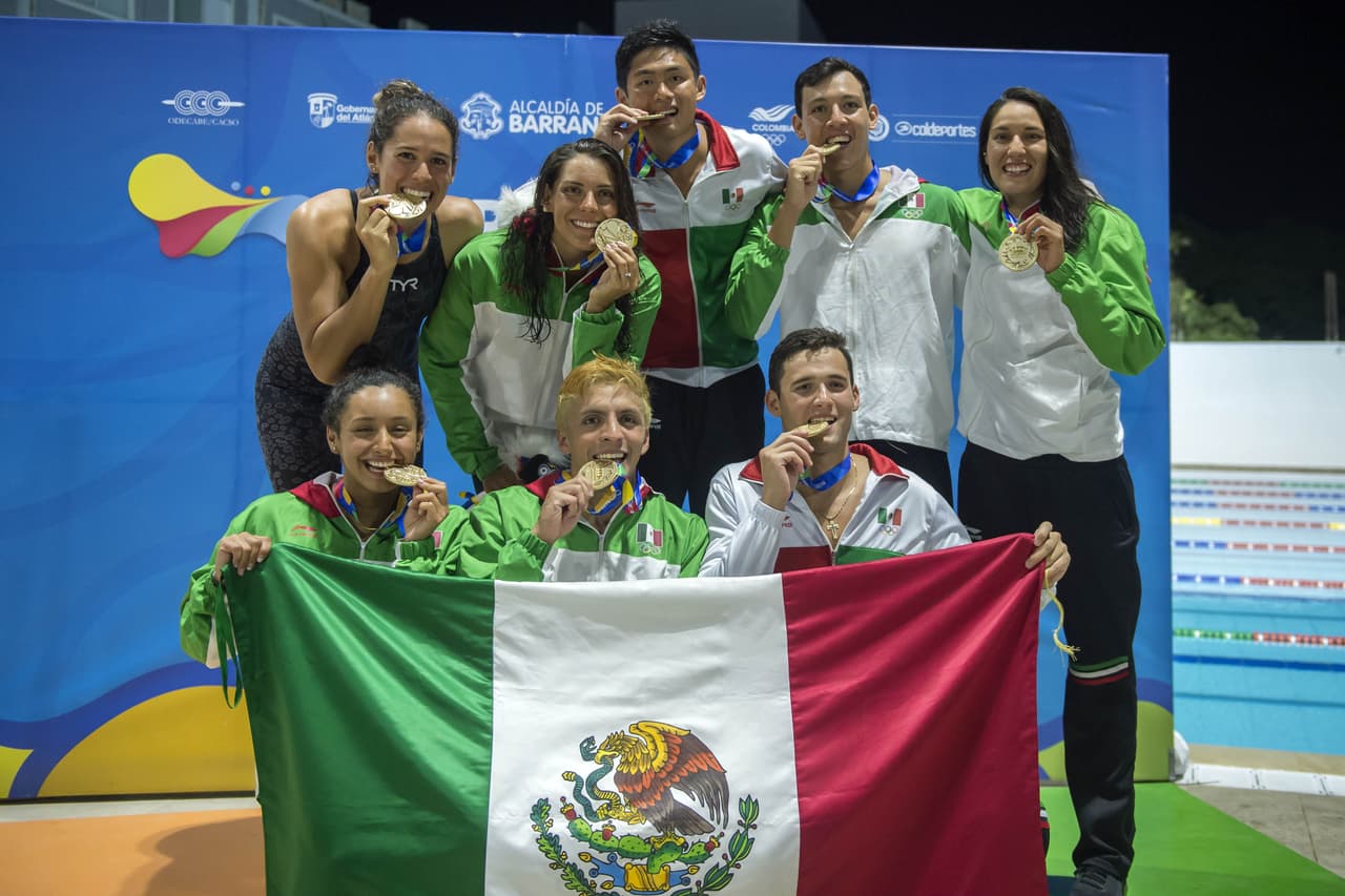 En el revelo 400m combinado masculino 
<b>el equipo de México fue el ganador. </b>Colombia y Venezuela se quedaron con la plata y el bronce, respectivamente.