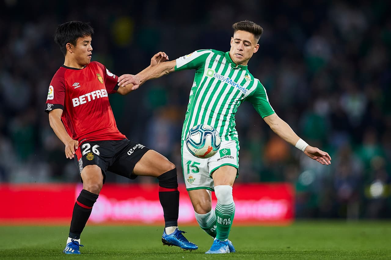 Juan Camilo Hernández (16’) adelantaba a los visitantes hasta que Sergio Canales (19’), de tiro penal hizo, el 1-1. Budimir (27’) aventajó nuevamente a Mallorca. Marcaron un segundo penal en favor de Betis, mismo que cobró y anotó Fekir (35’). Joaquín Sánchez (48’) daba la victoria a los locales, pero Kubo (70’) arrebató el empate. Guardado salió al 87’.