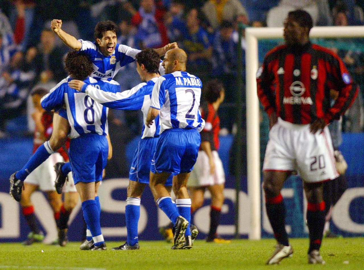 14. El 'Súper Dépor' y su clasificación en cuartos de final ante el Milan en la edición 03/04 ganando 4-0 en Riazor tras perder 4-1 en San Siro.