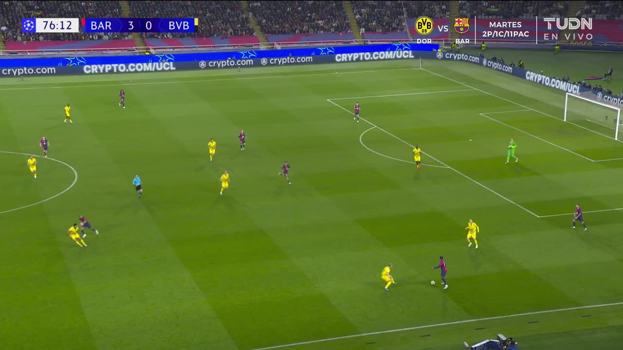 ¡GOL!  anota para FC Barcelona. Lamine Yamal