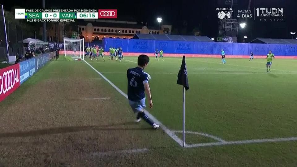 Tiro de esquina para Vancouver Whitecaps FC