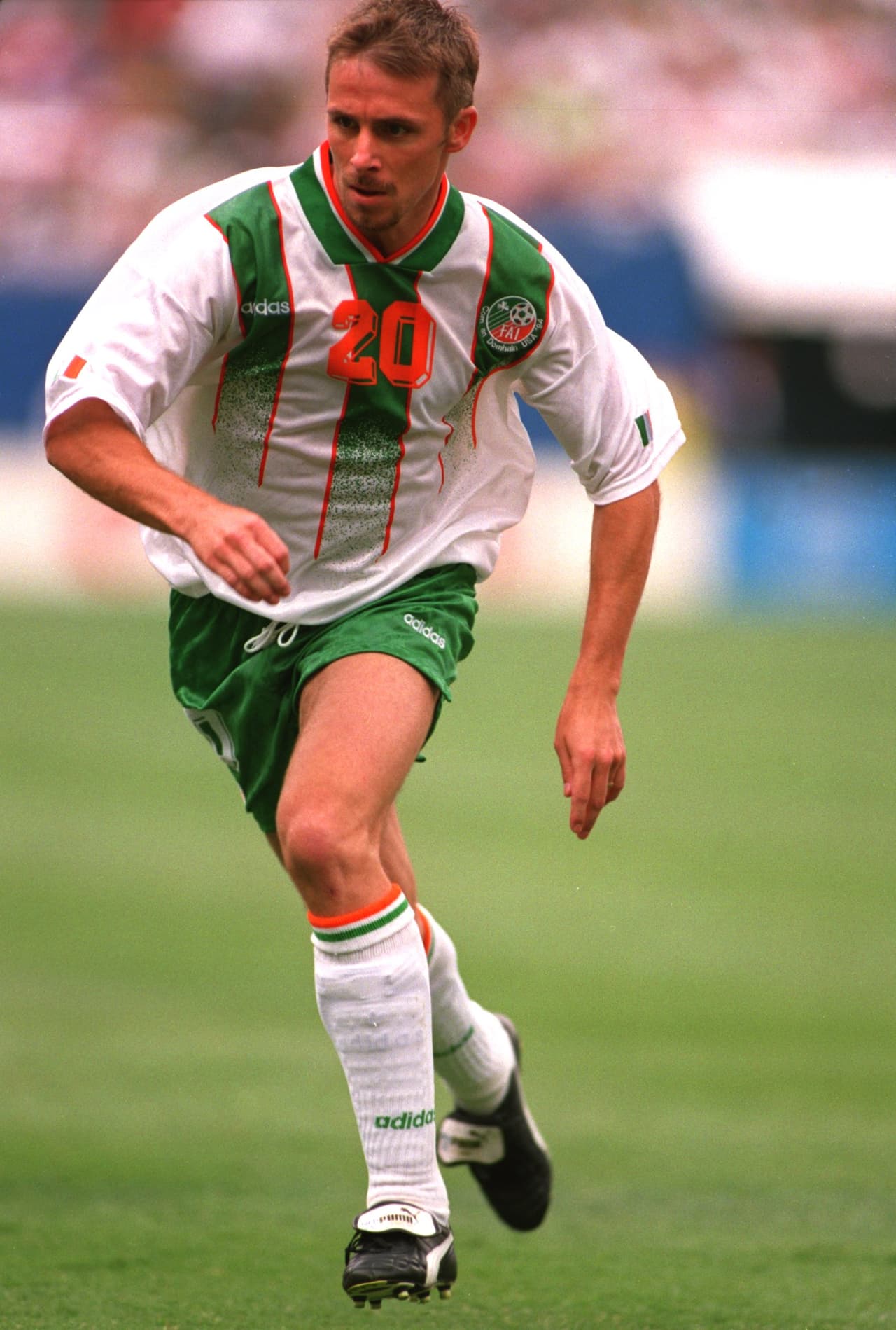 <b>10. República de Irlanda (Estados Unidos 1994) - </b>Las franjas verdes en degradé, con bordes naranjas, hacen de este uniforme de los irlandeses uno de los más feos en la historia de las Copas.