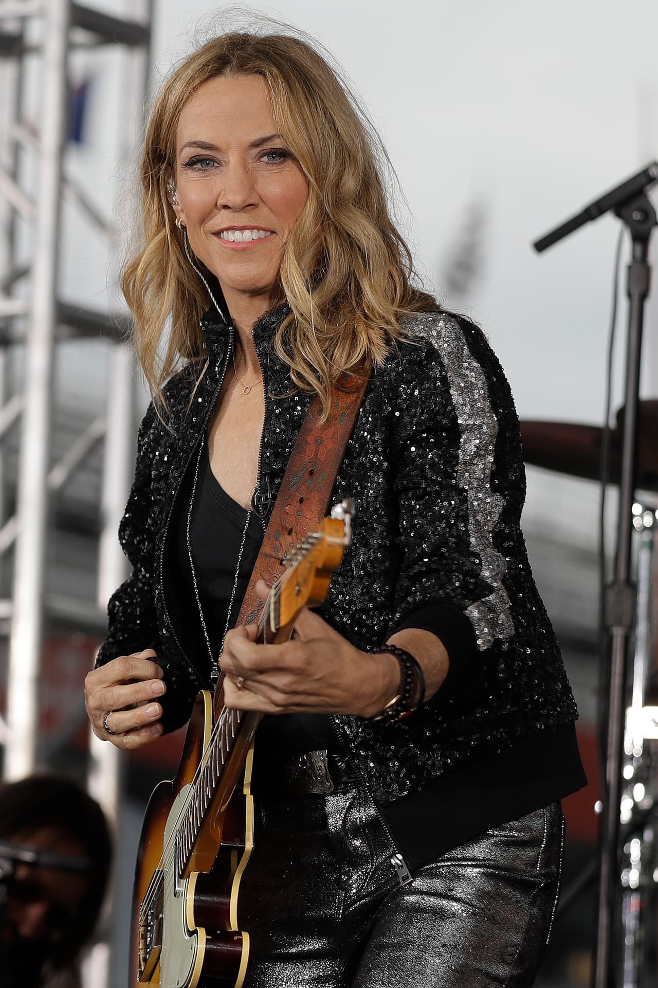 Y es que las notas de la cantante fueron el espacio previo perfecto para empezar a calentar la alegría en el Indianapolis Motor Speedway.