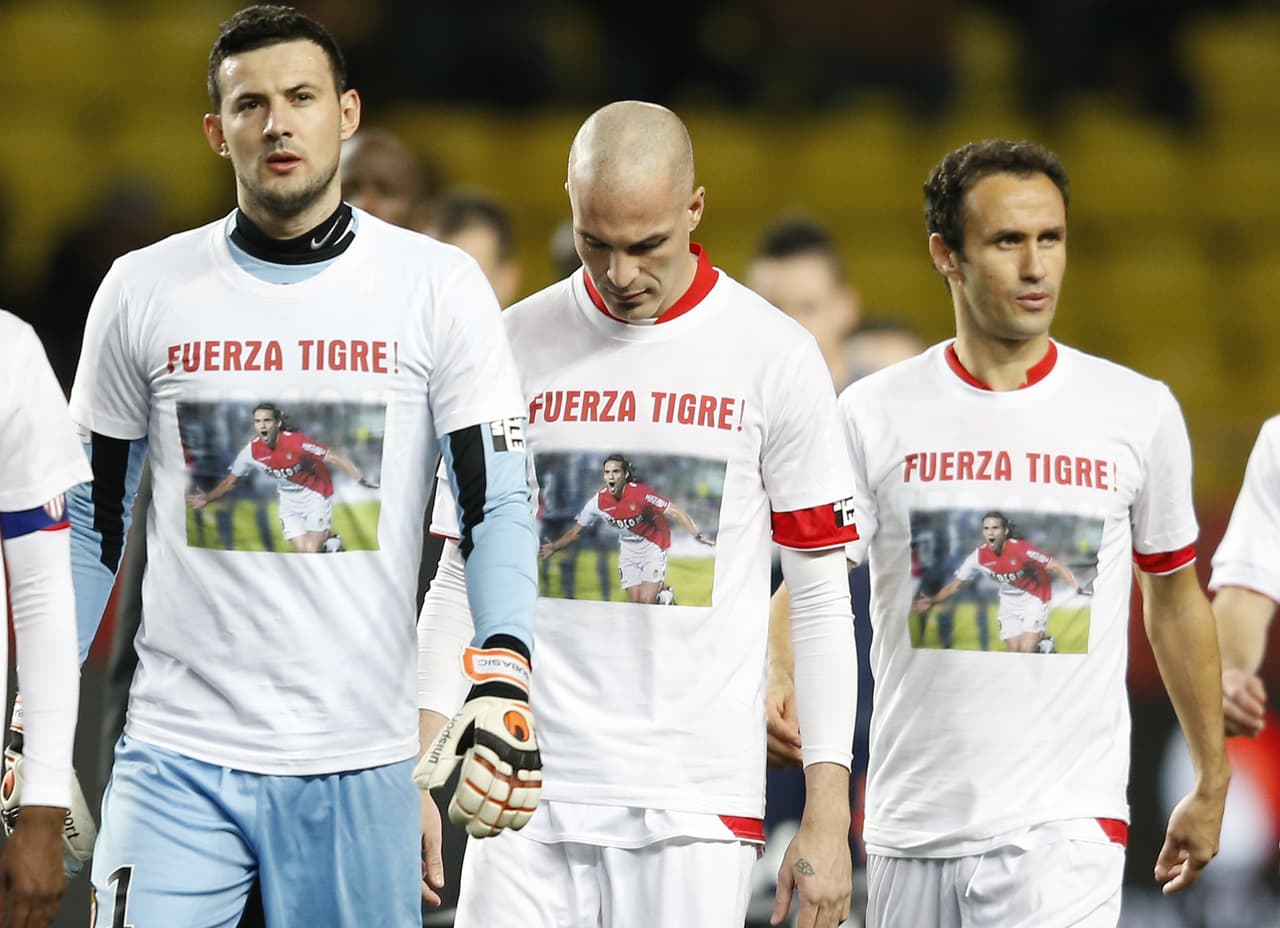 Mientras una parte del mundo le enviaba a Falcao mensajes de positivismo, las amenazas contra Ertek no cesaron, culpándolo de la ausencia del atacante colombiano en la cita de Brasil. El propio Falcao pidió a los fanáticos parar estas amenazas.