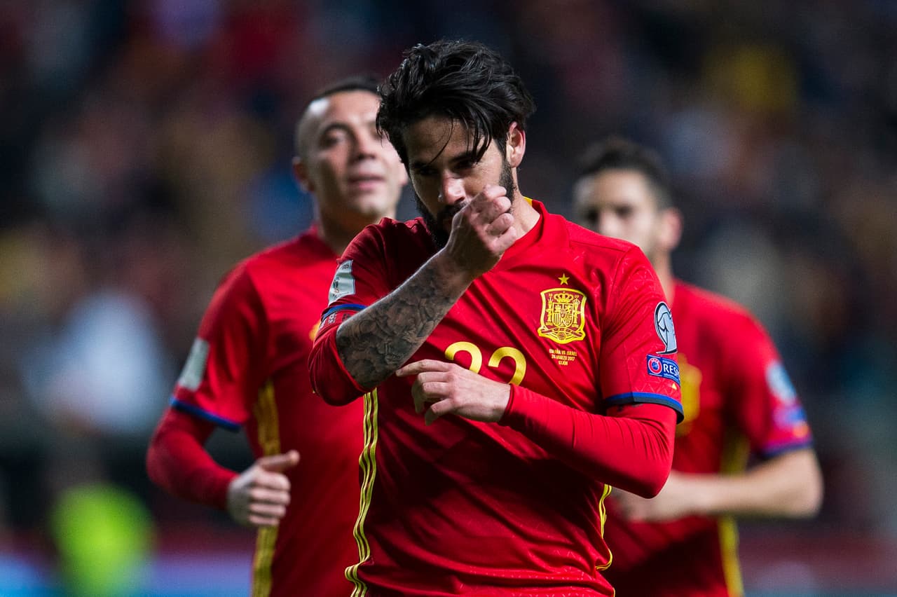 España venció a Israel 4-1 y sigue luchando contra Italia por Rusia 2018