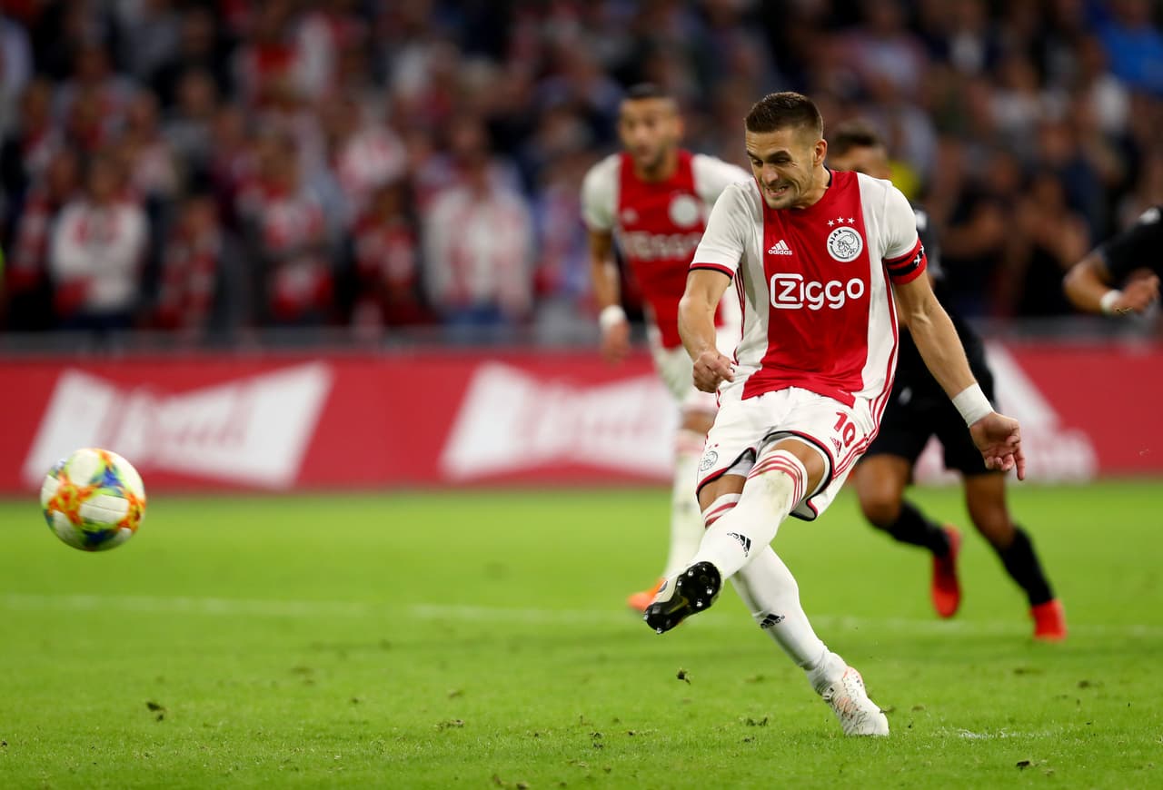 Ajax venció 3-2 al PAOK y está en la última fase de clasificación de la Champions League. Edson Álvarez se quedó en la banca.