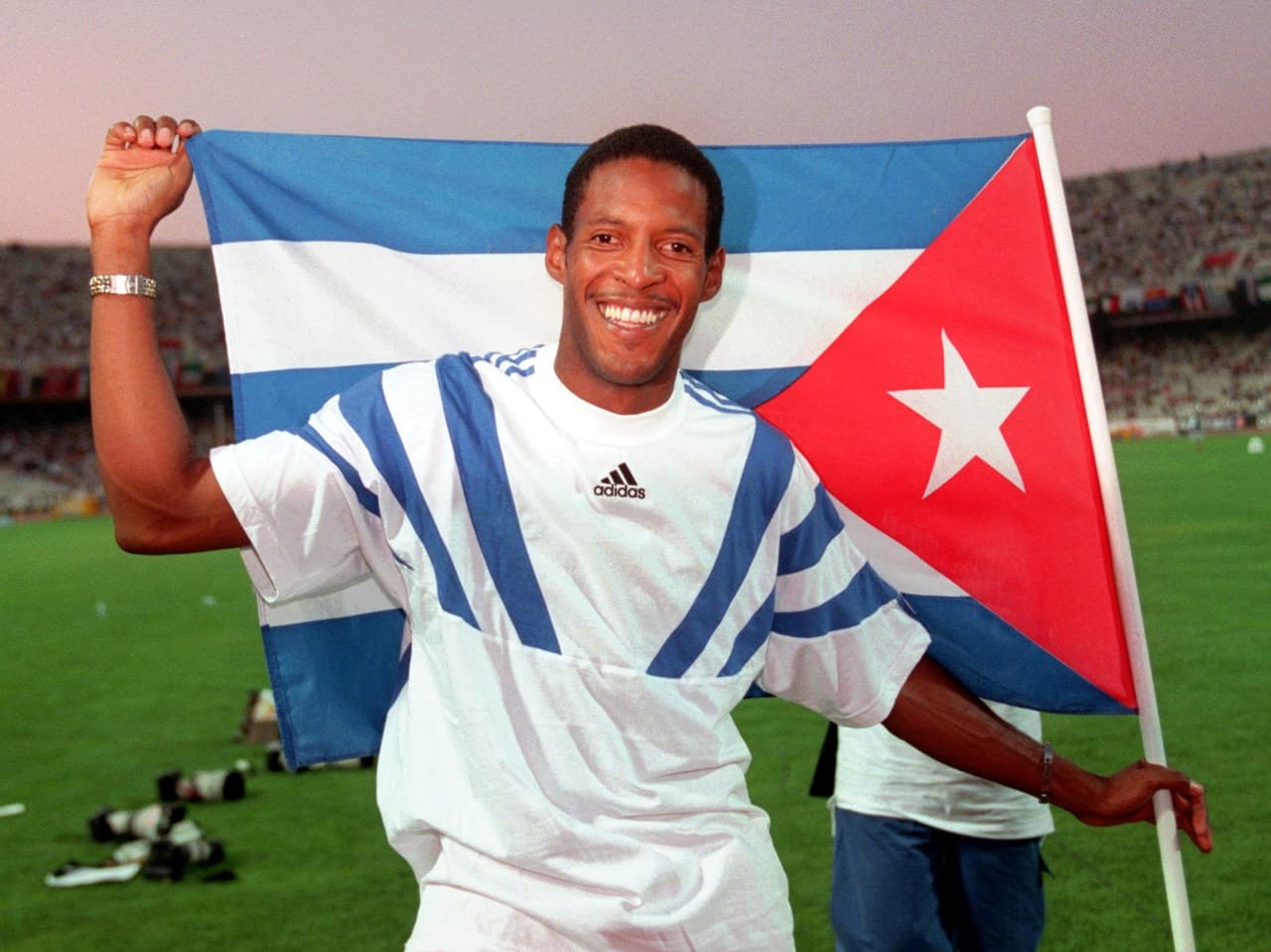 Javier Sotomayor ha sido el mejor atleta cubano de la historia, con récords mundiales aun vigentes, títulos, medallas y diversas conquistas en el salto alto.