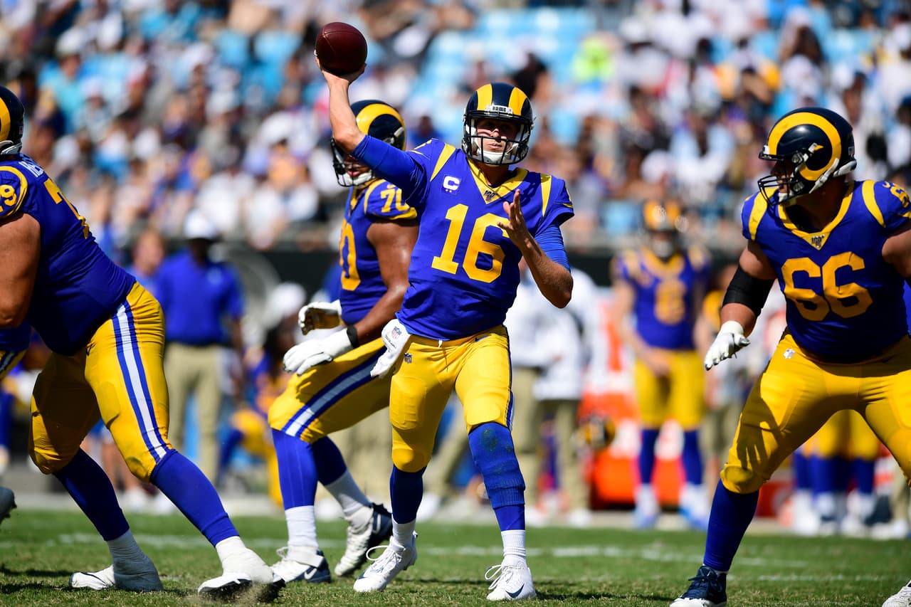 <b>Jared Goff</b> (Los Angeles Rams) |
<b> 24 años </b>| 14 octubre 1994 | Tras perder el Super Bowl LIII ante los Patriots, el QB de los Rams mantiene con la chispa viva a sus fanáticos y en su cuarta temporada en la NFL buscará mejorar lo hecho la campaña pasada tras quedarse con las ganas de levantar el Vince Lombardi.