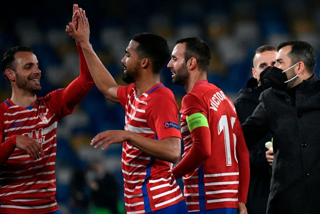 Granada despachó al Napoli con global de 3-2.