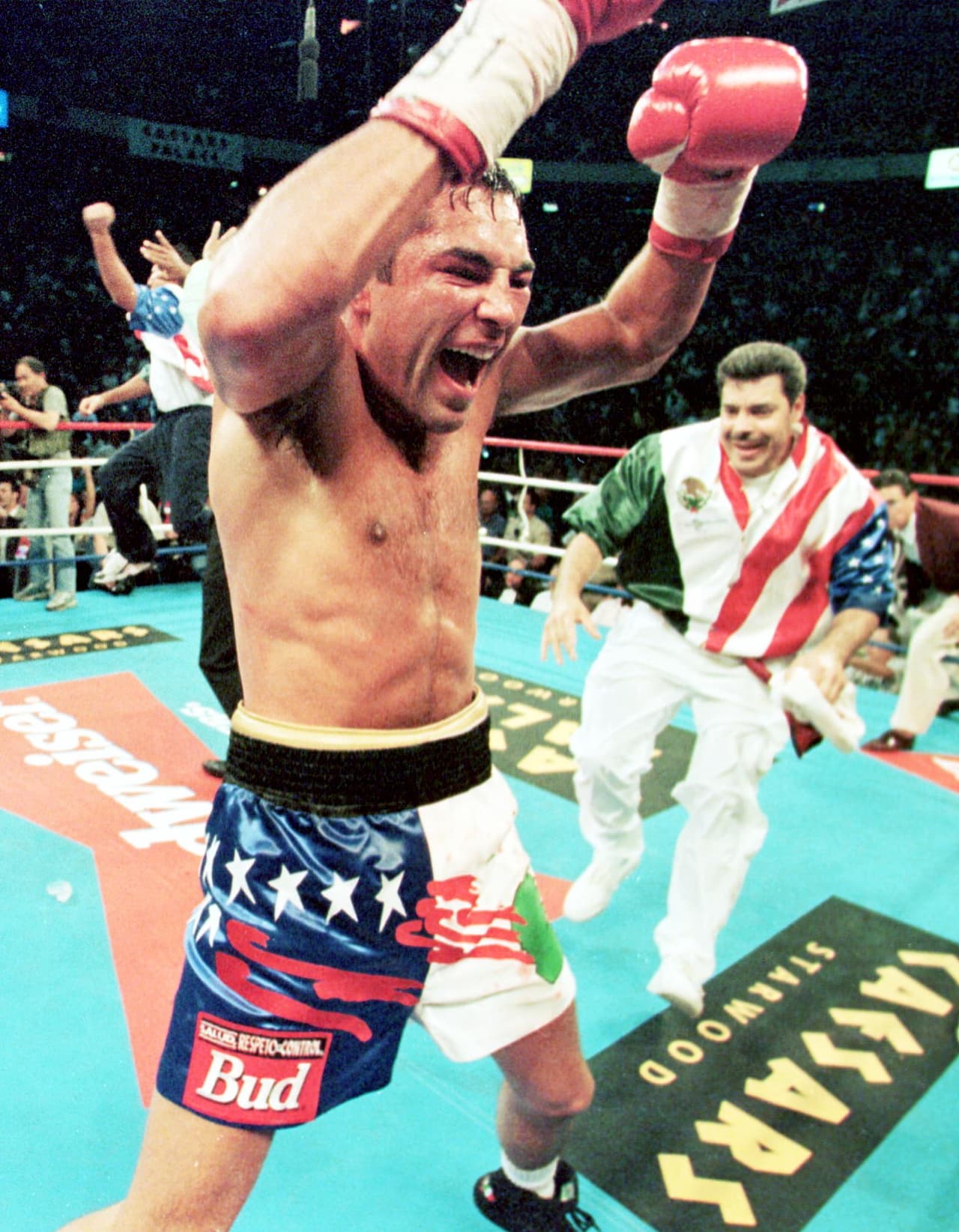 El final de los años noventa marcó el apogeo de De la Hoya y el declive de Chávez.