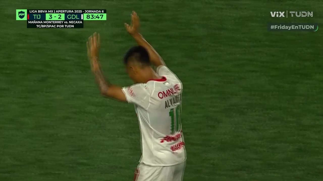 ¡Mamita querida! Efraín Álvarez se inventa un golazo de antología