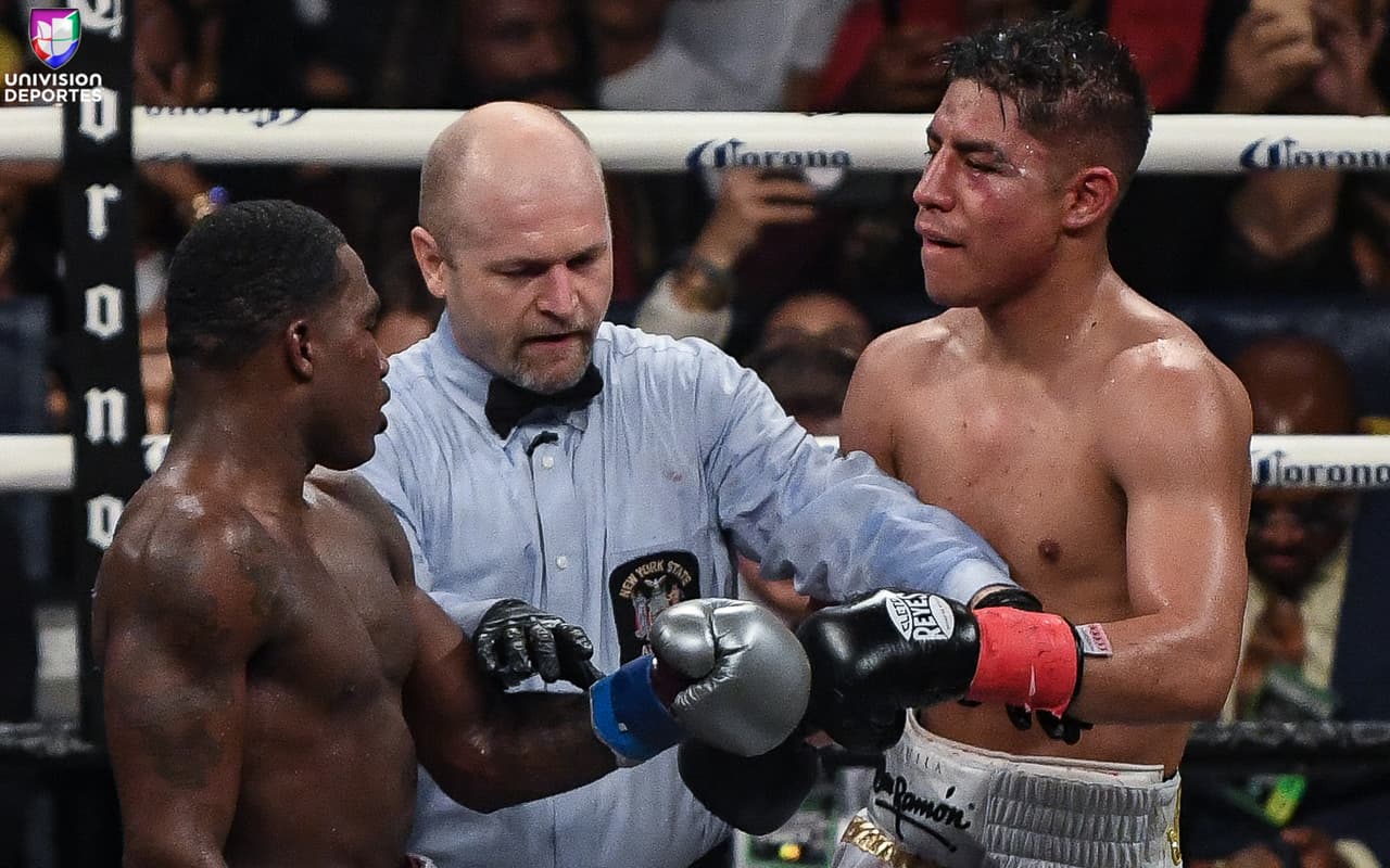 Después de 12 rounds, los jueces entregaron tarjetas de 114-114, 114-114, y 115-113 a favor de Adrien Broner. Jessie Vargas se mostró dispuesto a una revancha, aunque Broner lució molesto por creer que había ganado la contienda.