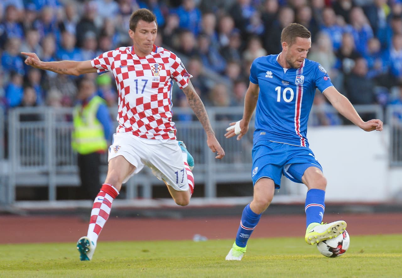 Islandia venció en casa 1-0 a Crocia con gol de último minuto. De este modo, los de Mandzukic siguen líderes con 13 puntos, pero empatados con los de Gylfi Sigurdsson...
