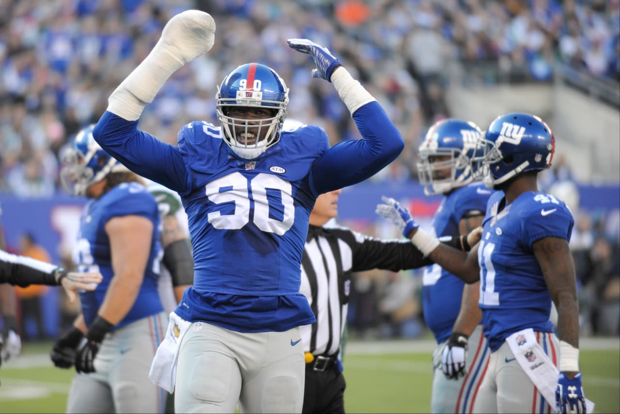 Los New York Jets vencieron 23 - 20 a los New York Giants en dramático partido que se definió en tiempo extra.