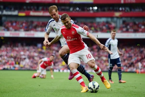 Arsenal aguantó los embates finales de los blanquiazules que no lograron batir de nuevo el arco rojiblanco.