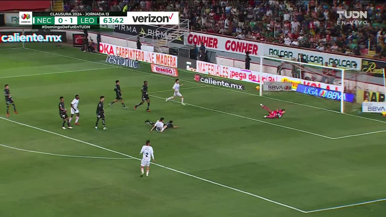 ¡GOOOL! Brayan Garnica anota para Necaxa.