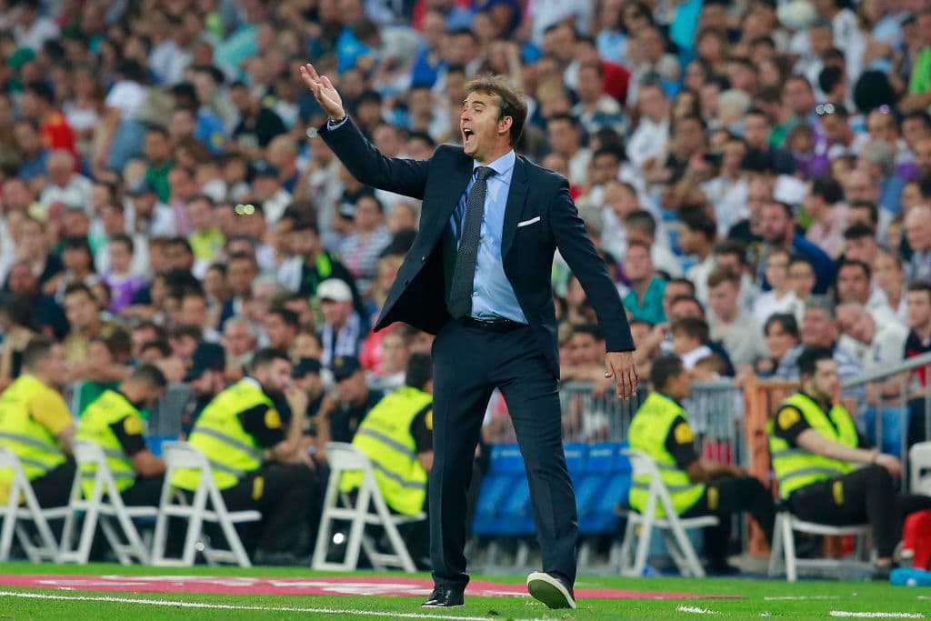 El nuevo técnico del Real Madrid, Julen Lopetegui, afinó detalles para el juego de la Supercopa de Europa de este miércoles contra el Atlético de Madrid en Estonia.