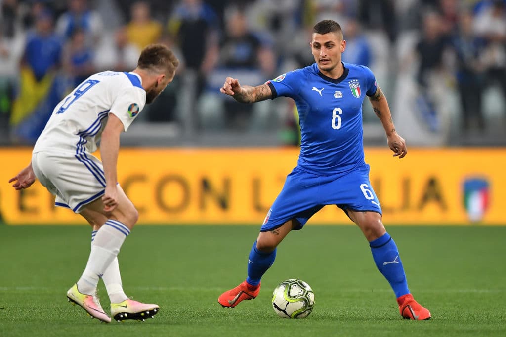 Y a los 86 minutos, Verrati, desde los linderos del área, con toque suave pero colocado, y con comba, raso, batió al portero bosnio Sehic para poner el 2-1 en favor de Italia y hacer estallar la tribuna de la casa de la Juve.