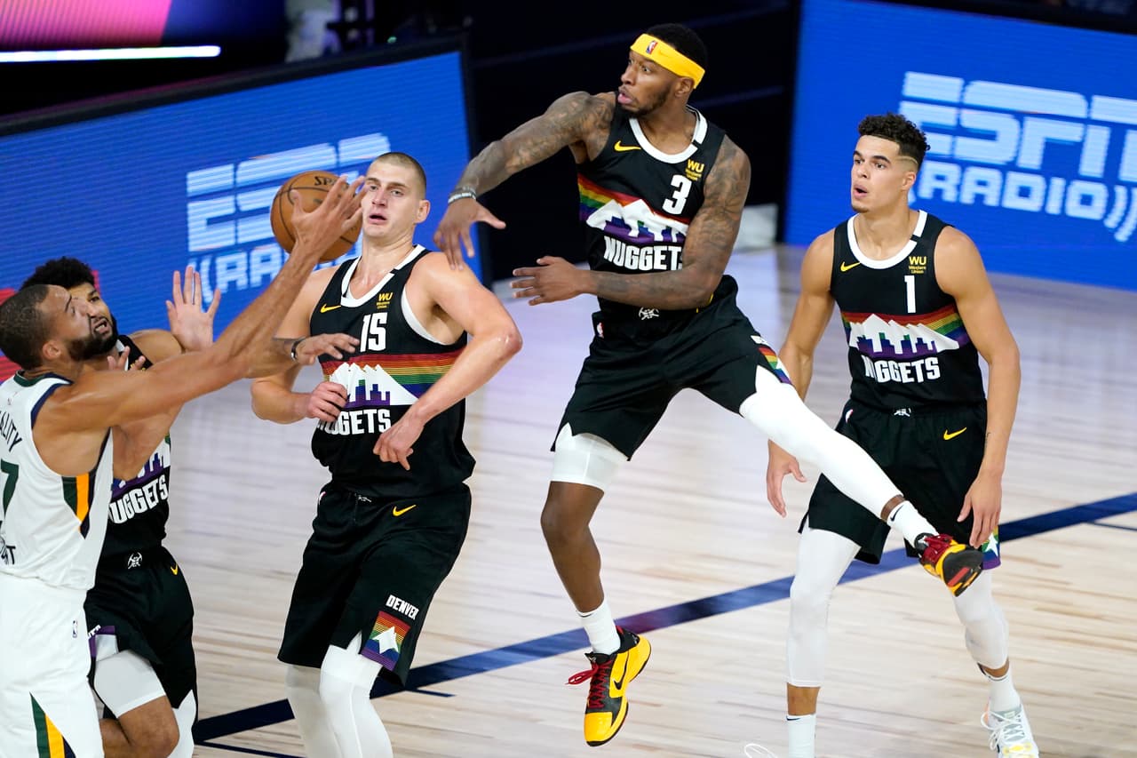 El ataque de Denver sale inspirado, y con un resultado de 125-135, los Nuggets se imponen en el primer partido al Utah Jazz.