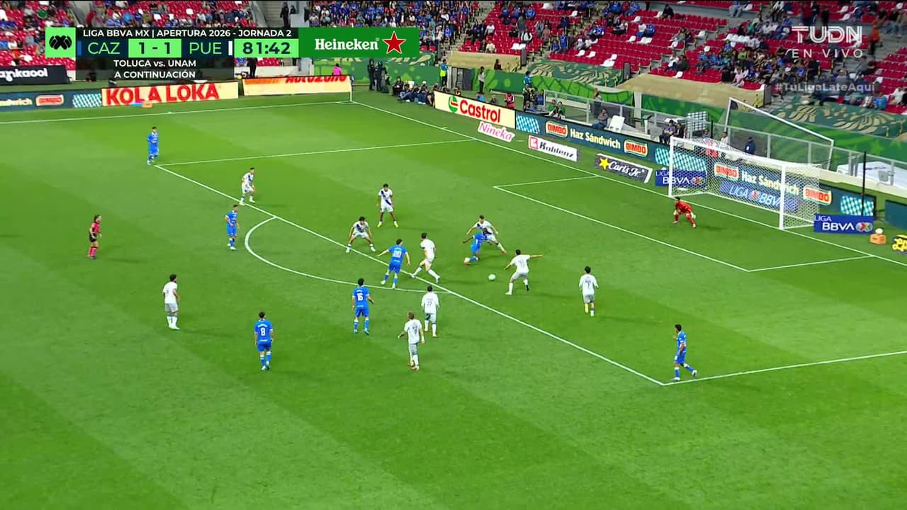¡GOL!  anota para Cruz Azul. Christian Ebere