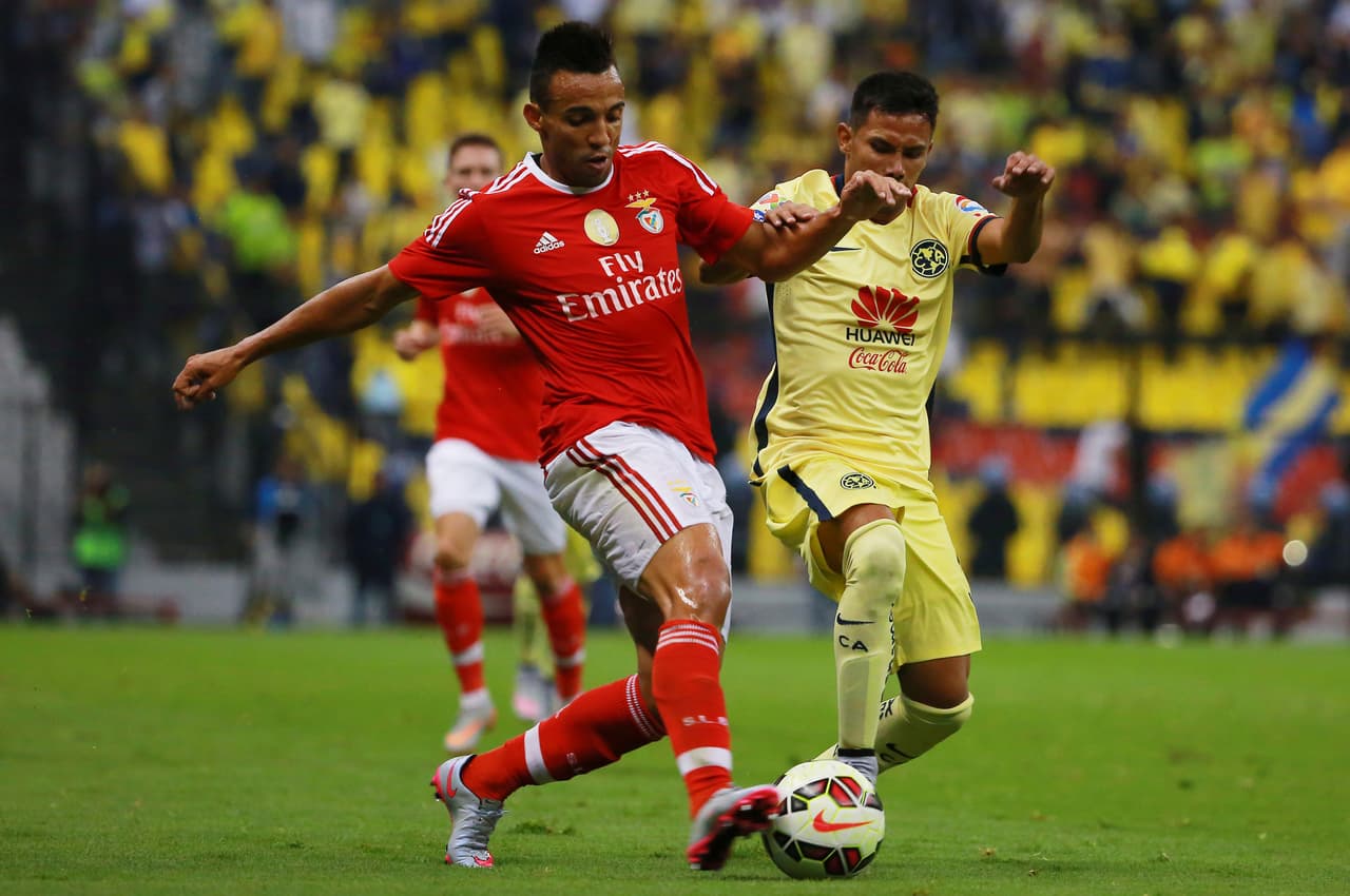 El vigente campeón de liga, el Benfica, incorporó al delantero mexicano Raúl Jiménez y a los brasileños Diego Lopes y Marçal, aunque estos últimos no son piezas clave para Rui Vitoria.