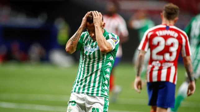 Andrés Guardado sufre ruptura del isquiotibial ante Atlético