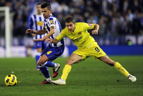 El 'Submarino Amarillo' comenzó a dar un mejor partido y se hizo con el dominio del balón.